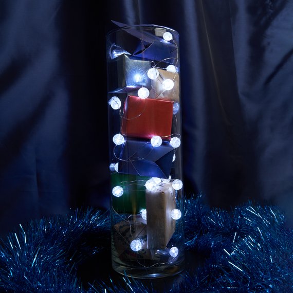 Фотография товара 'Feron Гирлянда линейная от батареек , 30LED, 5000К (белый), статичная (постоянного свечения), 3м+0,5м прозрачный шнур, 48610'